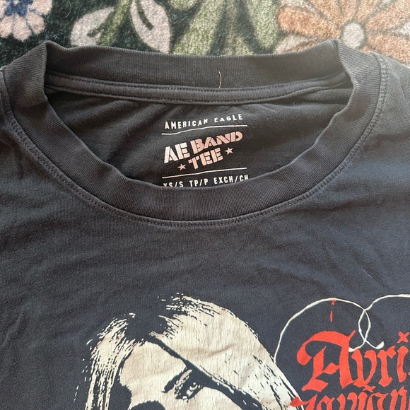 Black Graphic T-Shirt with Red and White Design Avril Lavigne band tee S - Picture 4 of 5